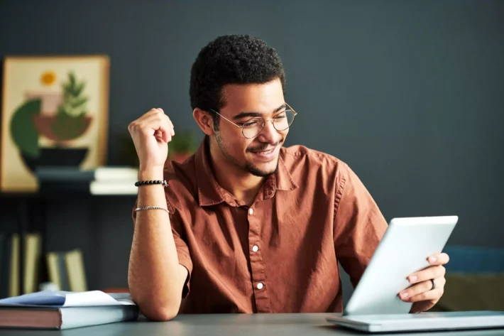 Jovem aprendiz tem direito a receber o 13° salário?