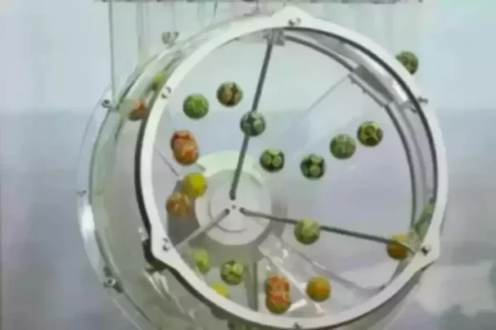 Dupla-Sena: sem vencedores, pr&ecirc;mio acumula em R$ 700 mil; veja quando ser&aacute; sorteado. (Foto: Antonio Cruz/Ag&ecirc;ncia Brasil)