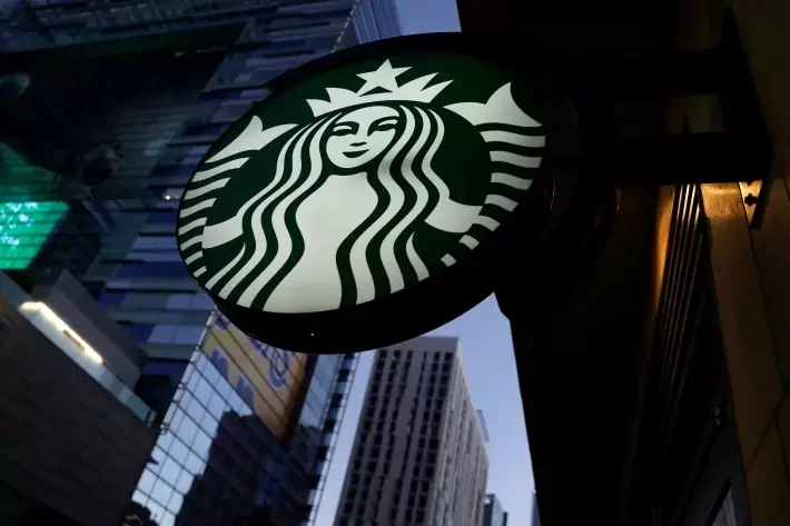 Crise na Starbucks pode arrastar dividendos de FIIs para o buraco?