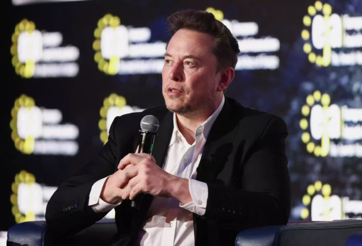 Elon Musk perde US$ 18,8 bi em um dia e deixa de ser o homem mais rico do mundo