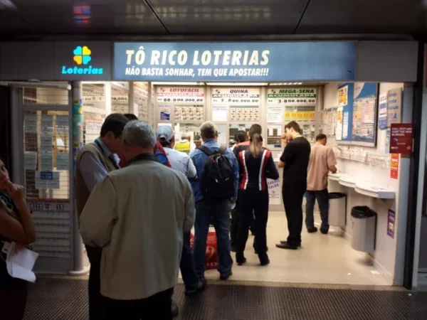 Lotomania: sorteia R$ 2,5 milhões hoje.