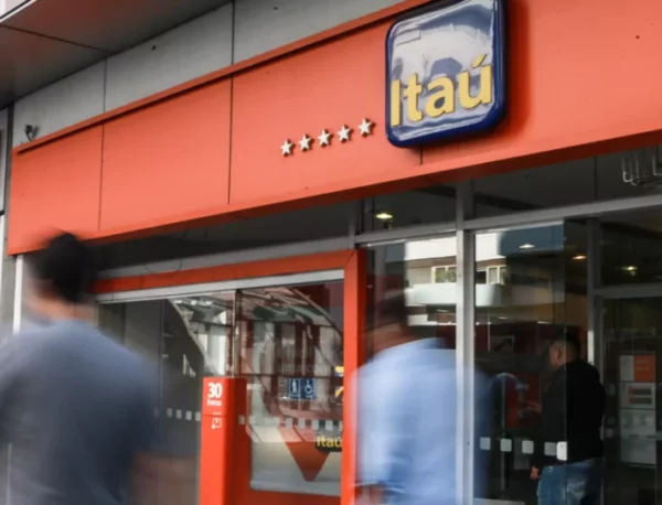 Itaú (ITUB4) anuncia JP Morgan como novo banco depositário de ADR; ações reagem