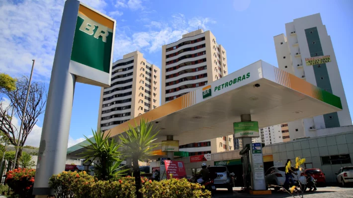 Petrobras (PETR3;PETR4): empresa afirma que não há decisão sobre dividendos