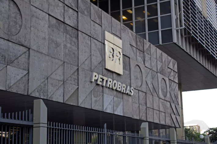 O que diz a Petrobras (PETR3; PETR4) sobre proposta de dividendos nos EUA