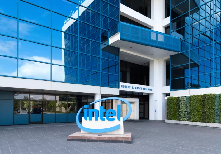 Intel reduz prejuízo, mas perspectiva para o 2º semestre desaponta