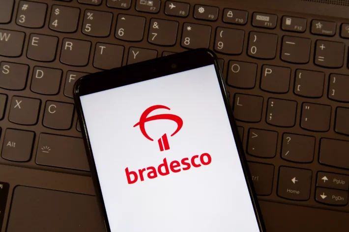 Bradesco (BBDC3; BBDC4) anuncia queda no lucro líquido do 1ºtrimestre e ações reagem; confira