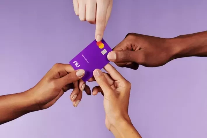 Nubank (ROXO34) anuncia serviço de viagens para clientes de alta renda