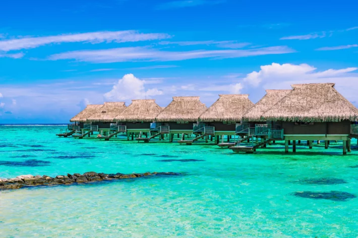 Cabe no bolso: como viajar para as Maldivas sem gastar rios de dinheiro