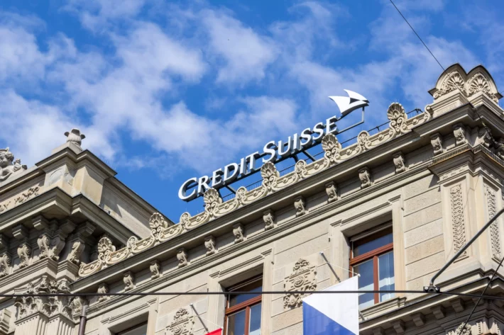 Como o UBS pretende acabar com a crise do Credit Suisse? Indenizando investidores