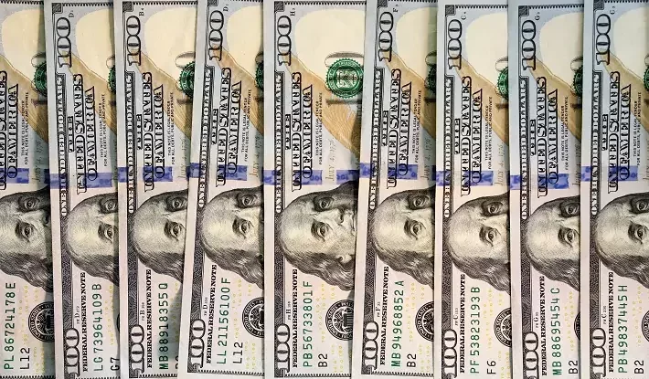 O fiscal, de novo: semana do Copom começa mal e dólar salta para R$ 5,42