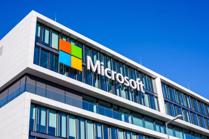 Prédio da Microsoft (MSFT34) - (Foto: Adobe Stock)