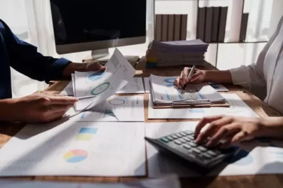 Fundos de investimentos têm o pior mês de 2024 com debandada dos multimercados; veja