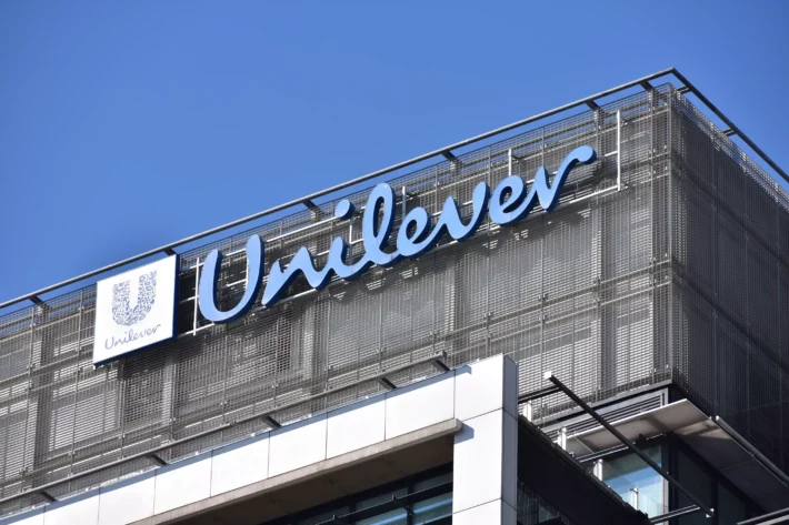 Unilever (ULEV34) supera expectativa no 1º semestre; veja o lucro e o faturamento da companhia