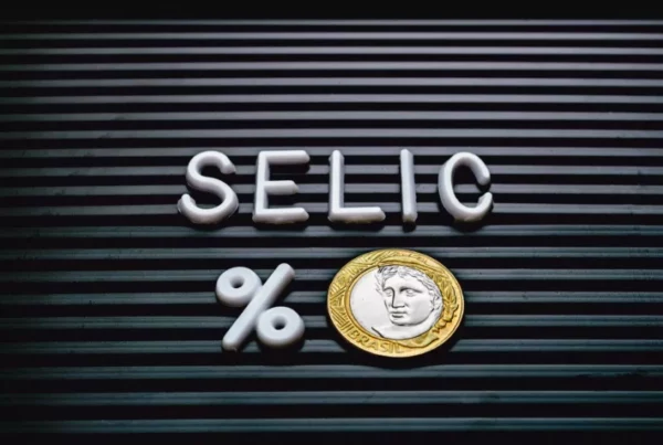 Como a Selic impacta os investimentos em renda variável?