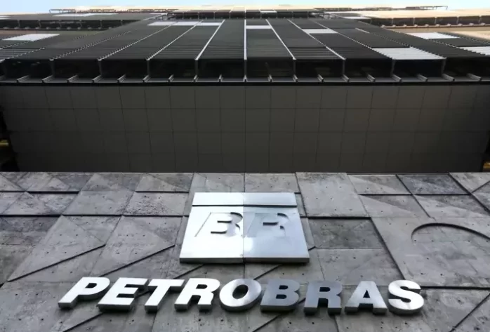 Quanto a Petrobras (PETR4) deve pagar em dividendos em 2025?