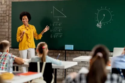 É professor? Saiba como antecipar sua aposentadoria.