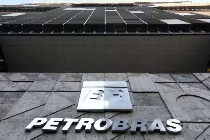 Quanto a Petrobras (PETR4) vai pagar em dividendos em 2025? Veja impactos do plano estratégico