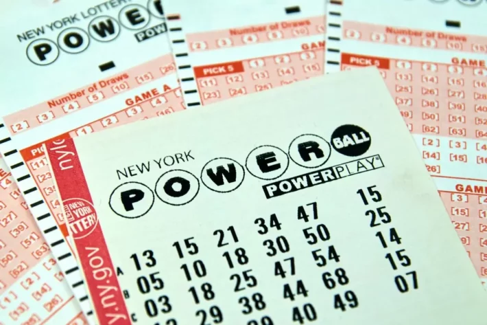 Powerball sorteia prêmio milionário neste sábado (9); saiba como participar. Foto: Adobe Stock