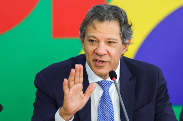 O ministro da Fazenda, Fernando Haddad, durante coletiva para explicar o pacote de corte de gastos do governo. Foto: Fabio Rodrigues-Pozzebom/ Agência Brasil