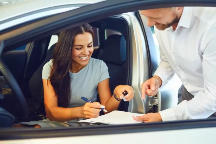 Financiamento de veículo: é possível transferir o pagamento para outra pessoa?