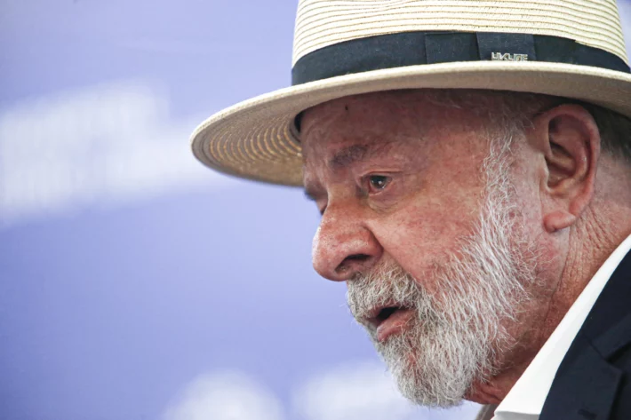 Presidente da República, Luiz Inácio Lula da Silva fala durante entrevista coletiva. (Foto: Paulo Pinto/Agência Brasil)