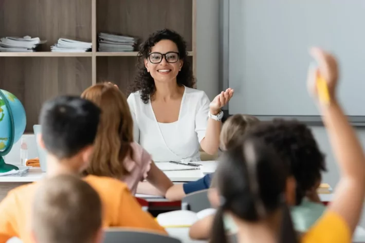 Aposentadoria professor; veja o que muda em 2025
Foto: Adobe Stock