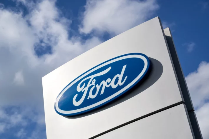 Ford (Foto: Adobe Stock)