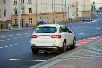 Multa para quem estacionar em vaga especial é alta; confira o valor