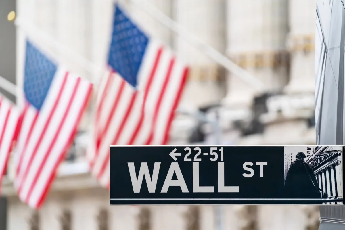 Dow Jones hoje recua em dia negativo para o petróleo com Trump na China e impasse no Oriente Médio