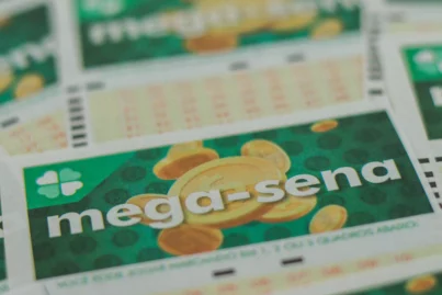 Mega-Sena 2887: confira as dezenas sorteadas no concurso deste sábado (12)