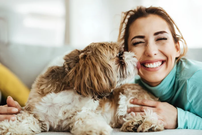 Além das despesas fixas, é essencial considerar os custos inesperados. Imagem: Adobe Stock. 