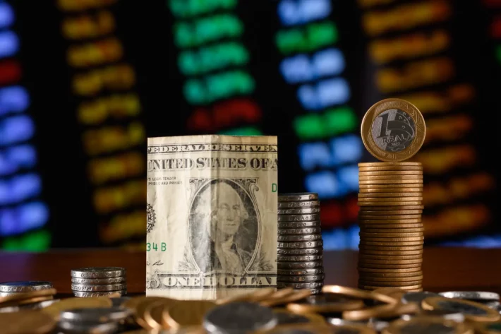 Ibovespa hoje repercutiu queda do petr&oacute;leo e desdobramentos do caso Master. (Foto: Adobe Stock)