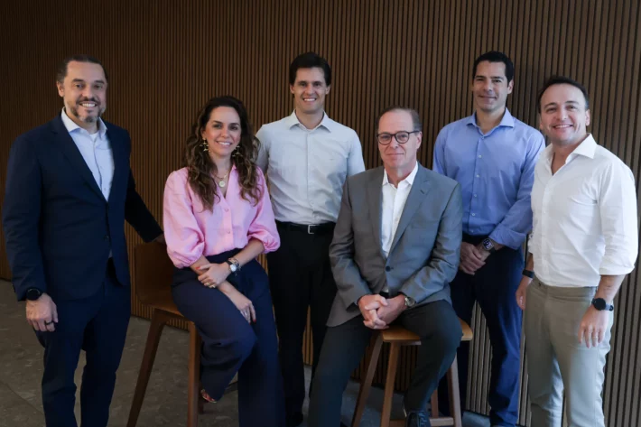 Em ordem: Andr&eacute; Penalva, Ana Paula Rizzo, Jo&atilde;o Paulo Vaz, F&aacute;bio Vidigal, S&eacute;rgio Mattar e Jonas Rinaldelli, da TERA Capital. FOTO: Felipe Rau/Estad&atilde;o