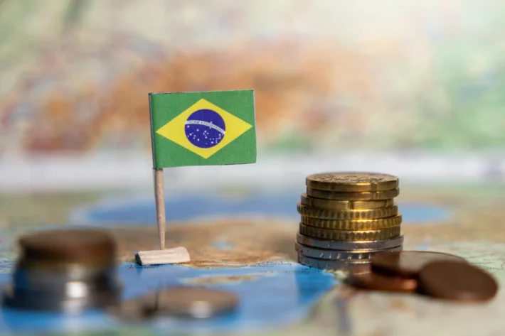 Eurasia diz que o Brasil &eacute; uma pot&ecirc;ncia agr&iacute;cola com mais terras ar&aacute;veis dispon&iacute;veis para cultivo sem desmatamento do que qualquer outro pa&iacute;s. (Imagem: Adobe Stock)