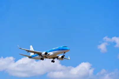 Embraer (EMBR3) supera 90 entregas no 4º trimestre de 2025 e reforça confiança do Safra