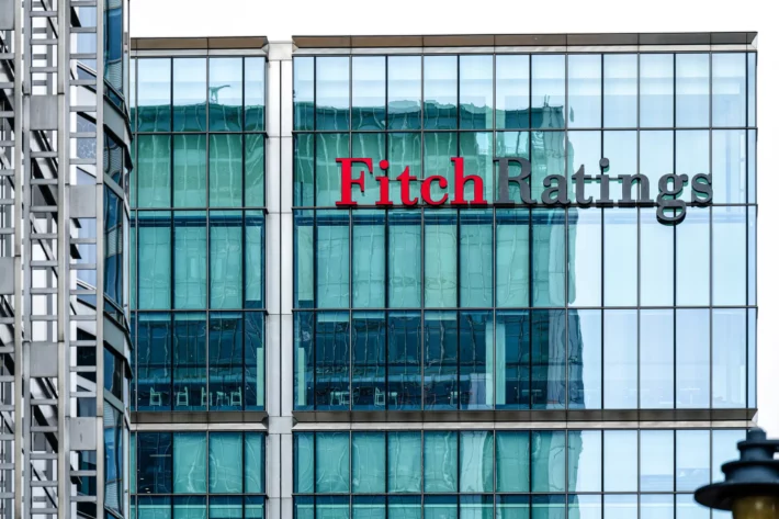 Fitch Ratings avalia aumento na atividade de fus&otilde;es de bancos americanos. (Imagem: Adobe Stock)