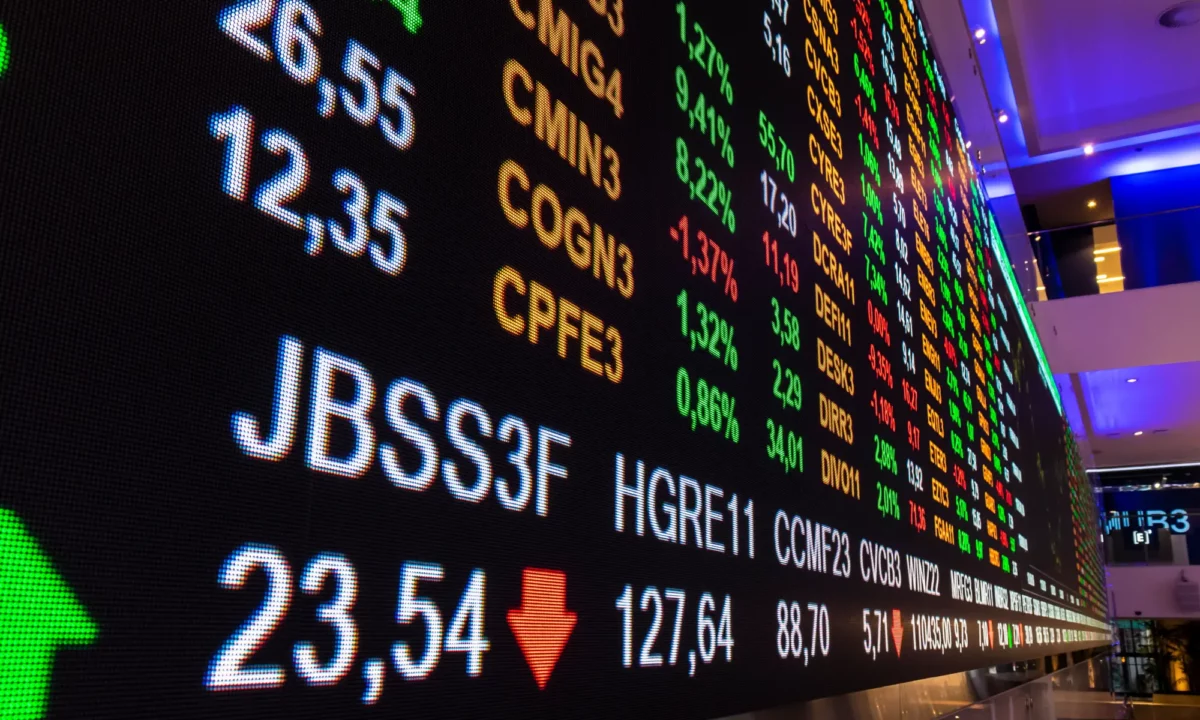 Ibovespa mira os 170 mil pontos após renovar máximas históricas, afirmam analistas