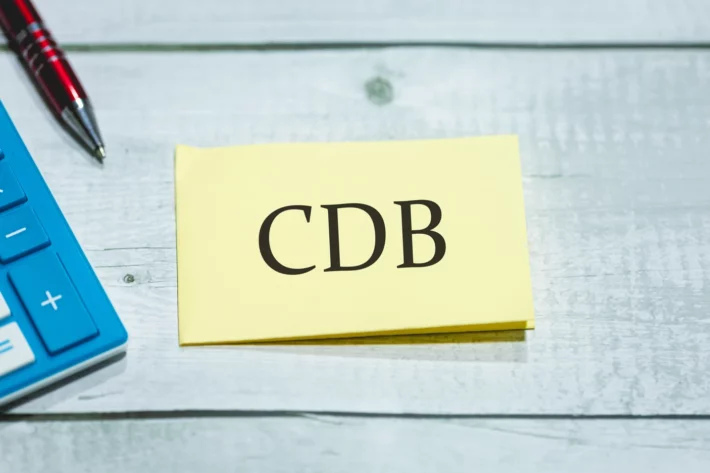 Caso do CDB do Banco Master reacende debate sobre assessoria, comiss&otilde;es, plataformas como XP e BTG e o papel do investidor. Quem errou nessa hist&oacute;ria? (Imagem: Adobe Stock)