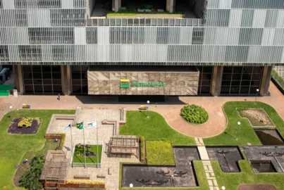 Lula oficializa encomenda bilionária de navios da Petrobras (PETR3; PETR4)