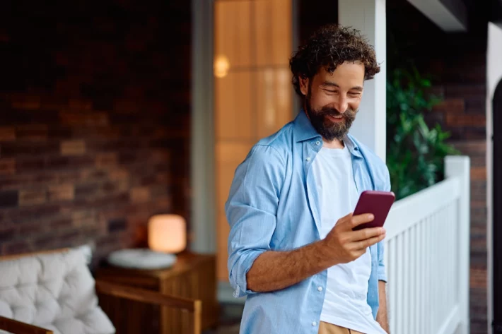 O sorteio ser&aacute; exibido ao vivo a partir das 21h. (Foto: Adobe Stock)