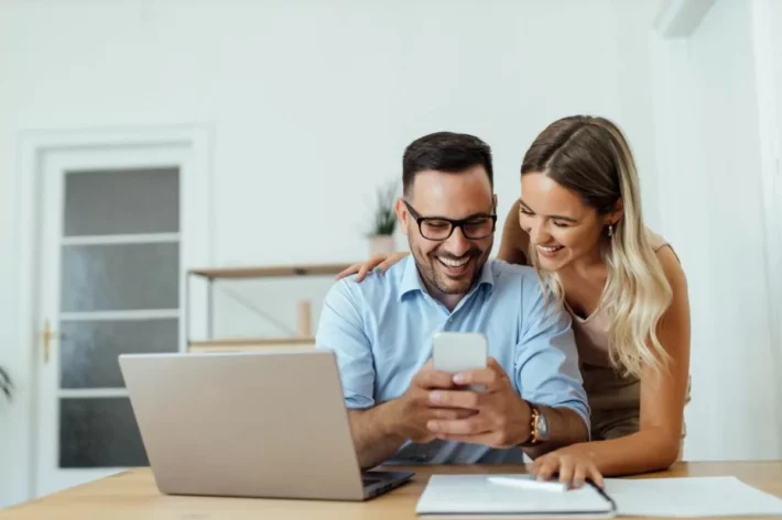 O sorteio foi transmitido ao vivo pelo canal da Caixa no YouTube. (Foto: Adobe Stock)