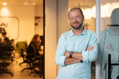 Bitcoin hoje a US$ 65 mil testa investidores em meio à volatilidade: “Mercado não espera consenso para vender”, diz Fabrício Tota