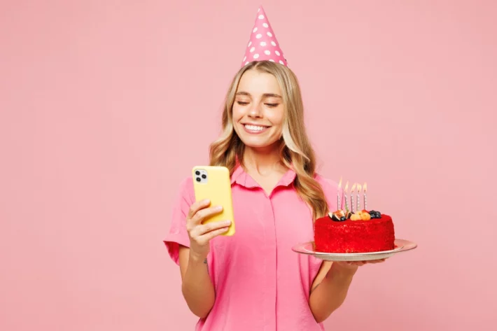 &Eacute; poss&iacute;vel solicitar o saque pelo aplicativo oficial do FGTS. (Foto: Adobe Stock)