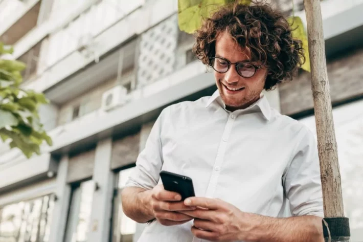 O sorteio aconteceu por volta das 21h de segunda-feira (05). (Foto: Adobe Stock)