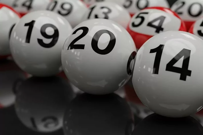 Os pr&ecirc;mios da loteria podem ser sacados em ag&ecirc;ncias da Caixa. (Foto: Adobe Stock)