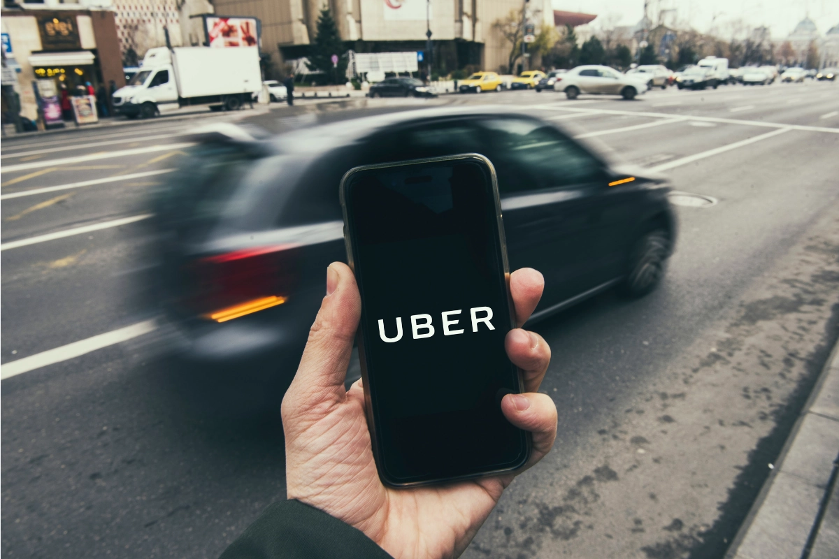 Motoristas de Uber podem pagar menos no Imposto de Renda; entenda como
