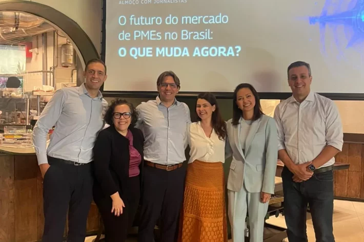 Executivos participaram de encontro da BEE4. Da esquerda para a direita: Daniel Debessa, novo diretor de Desenvolvimento de Mercado e Conex&atilde;o com Participantes da BEE4; Cristiana Pereira, membro do conselho de administra&ccedil;&atilde;o da BEE4; Rodrigo Fiszman, cofundador e chairman da BEE4; Patricia Stille, cofundadora e CEO da BEE4; Joyce Saika, VP de Finan&ccedil;as, RI e Jur&iacute;dico da N&uacute;clea; e Ricardo Dias, diretor de Novos Neg&oacute;cios da N&uacute;clea. Divulga&ccedil;&atilde;o/BEE4