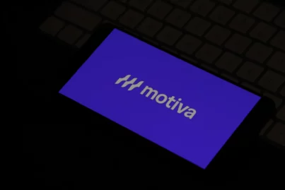 Resultado da Motiva (MOTV3) no 4T25 agrada analistas, mas ação cai na Bolsa; o que está acontecendo?