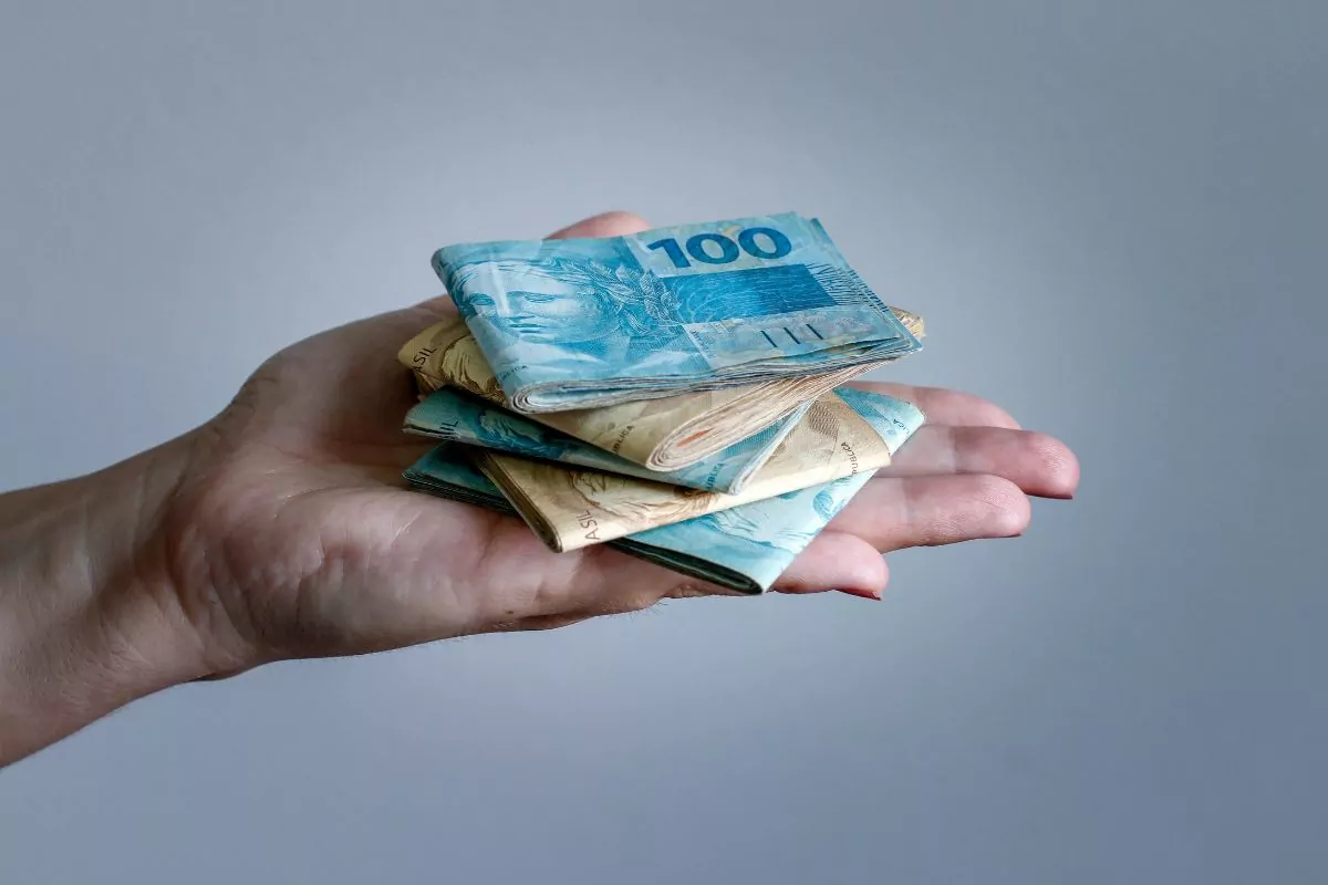 Bolsa Família realiza pagamento para o NIS com final 5 nesta sexta (20); veja o calendário completo