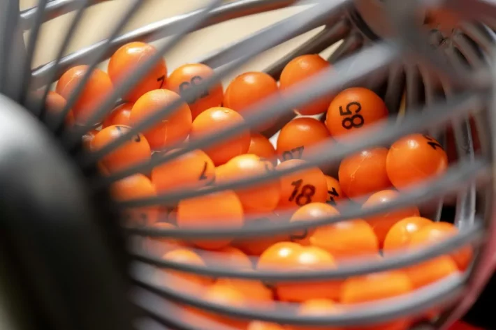 Os ganhadores podem sacar o pr&ecirc;mio em ag&ecirc;ncias da Caixa. (Foto: Adobe Stock)